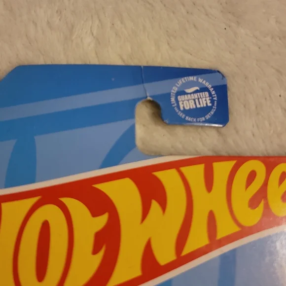 Limited Grip Hot Wheels #50/250 2022 - Picture 3 of 5